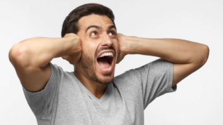 自分の歌声が嫌い!自分の歌声が嫌いな理由と好きになる方法を解説!